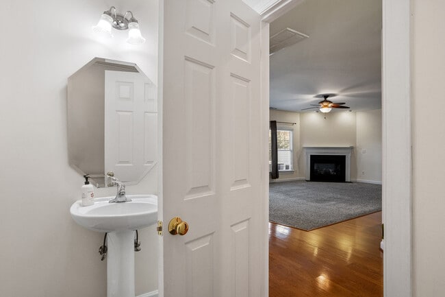 Building Photo - 8105 Satillo Ln