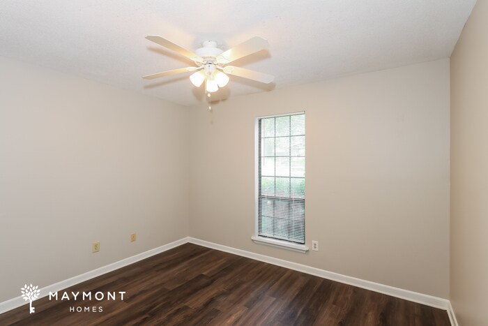 Building Photo - 711 Stillwater Dr
