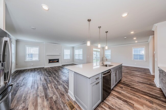 Building Photo - 9141 Daydreamer Ct