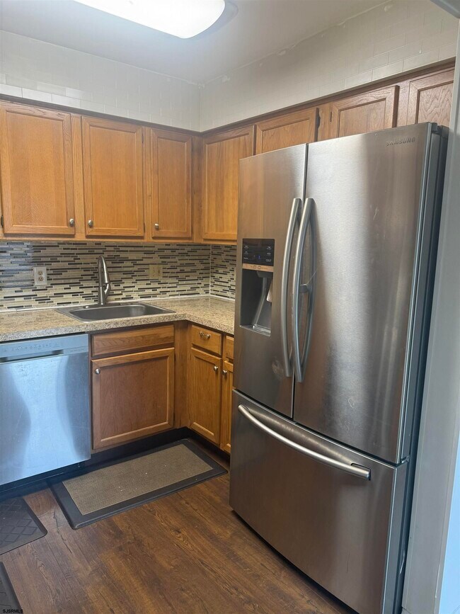 Building Photo - 22 Oyster Bay