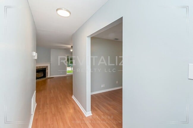 Building Photo - 1724 Rustic Wood Ct