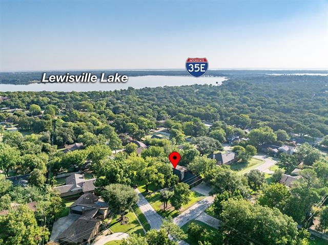 Building Photo - 322 Post Oak Dr