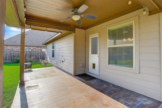 Building Photo - 2005 Alyssas Dr