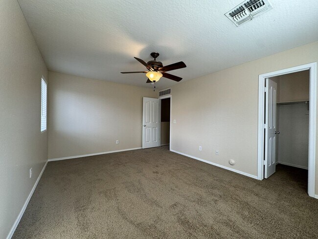 Building Photo - 4 BEDROOM HOME IN TUSCANO