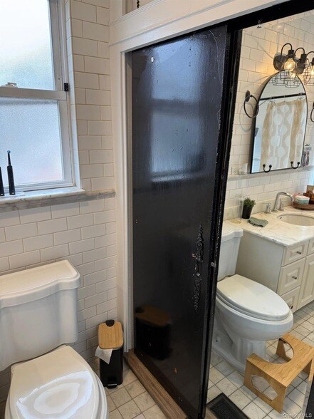 Building Photo - 42 Church St