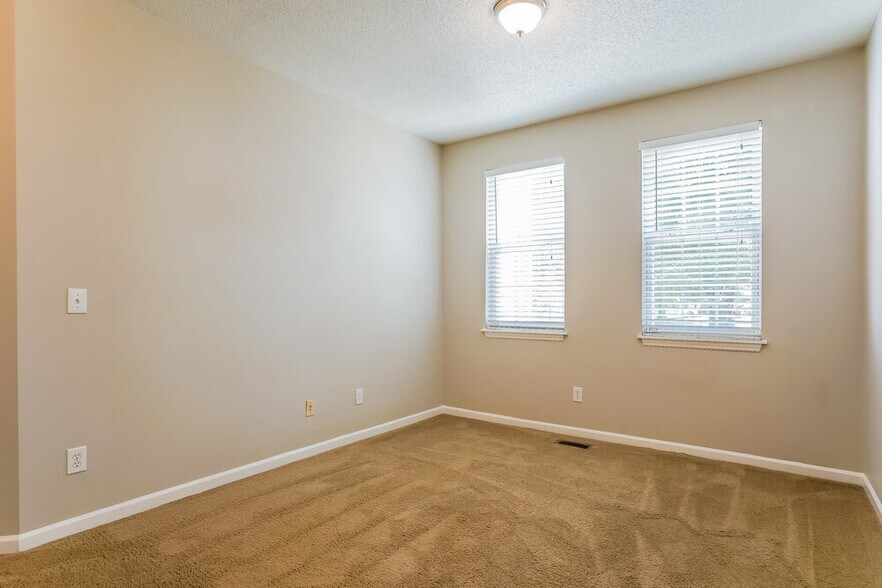 Building Photo - 112 Norrostown Pl