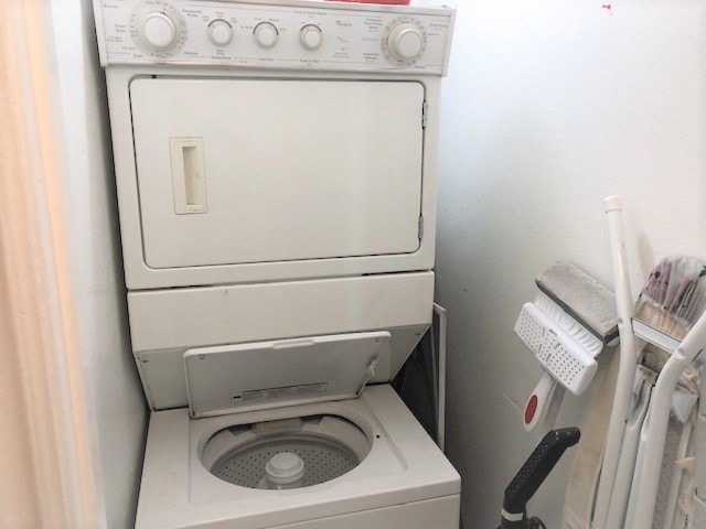 Building Photo - 34 E 700 N