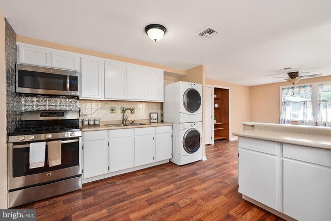 Building Photo - SFH Glen Burnie
