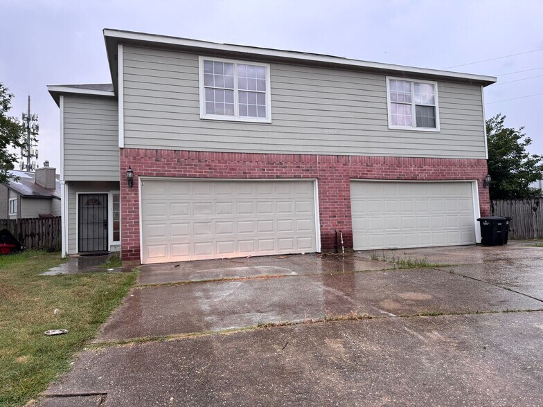 Building Photo - 6427 Waldron Dr