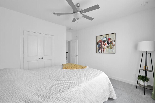 Building Photo - 2807 Kingly Pne Trl