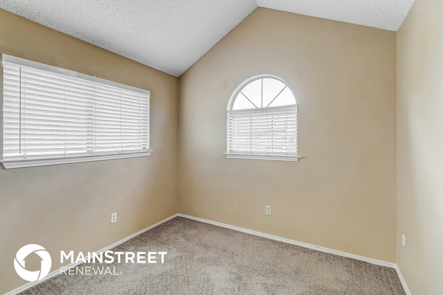 Building Photo - 911 Turner Ct