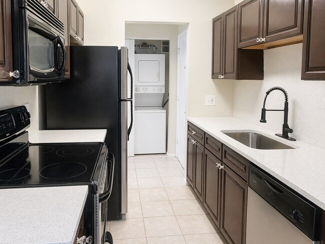 Building Photo - SPACIOUS 2BR CONDO | MOVE-IN READY | LIMITED AVAILABILITY