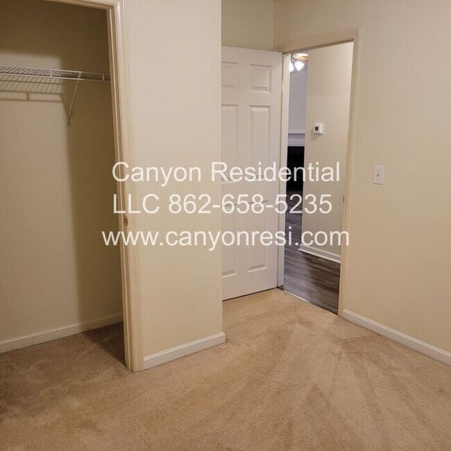 Building Photo - 3320 Trenchard Ln