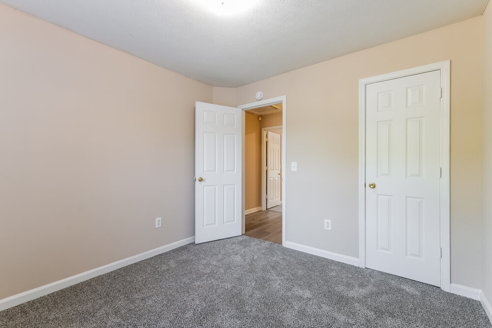 Building Photo - 5400 Princeton Oaks Dr
