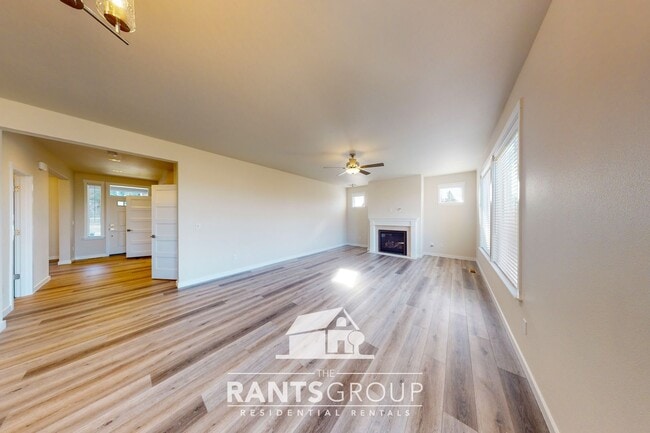Building Photo - Beautiful Steilacoom Ridge Home! Easy free...