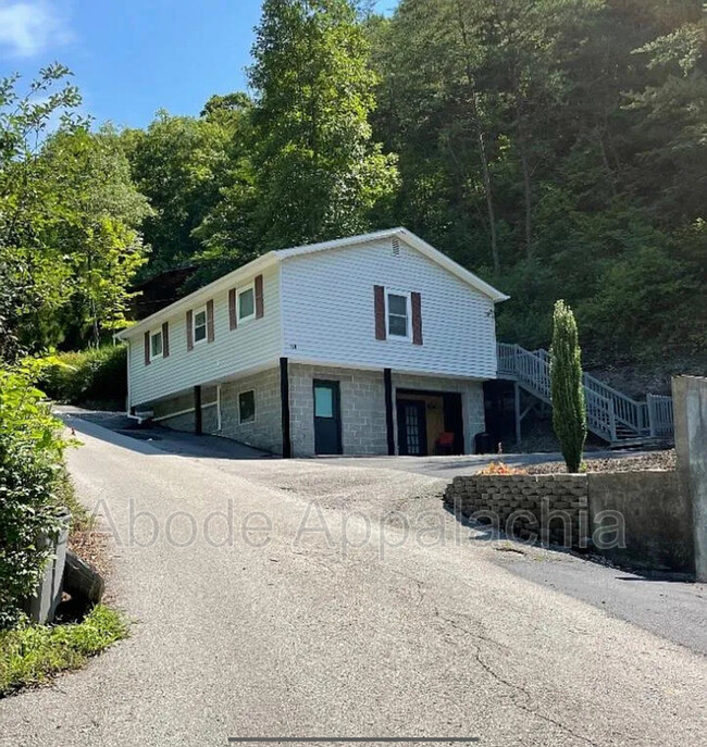 Primary Photo - 126 Melvina Dr