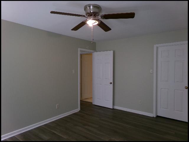 Building Photo - 1807 Sanford Dr