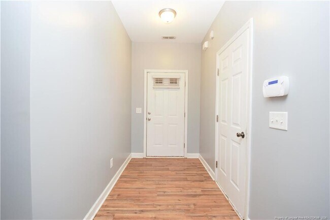 Building Photo - 140 Meherrin Lp