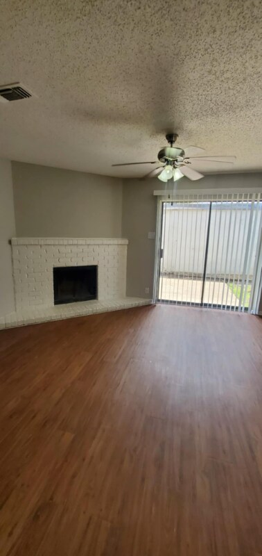 Building Photo - 129 S Las Vegas Trail