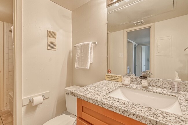 Building Photo - 8433 Hearth Dr