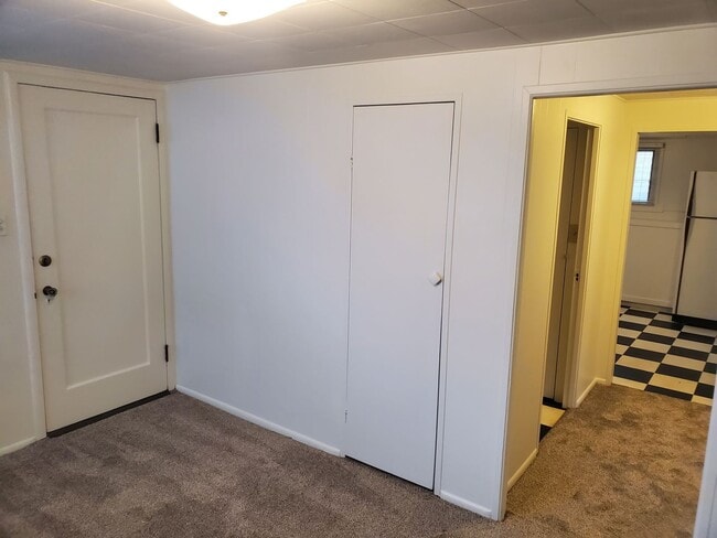 Building Photo - Cute and cozy 2 bedroom unit