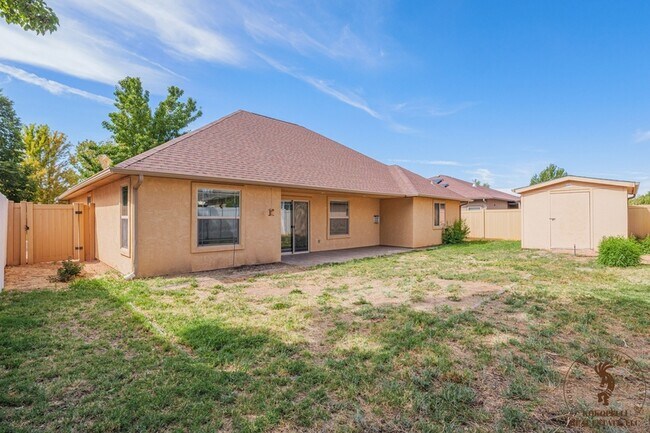 Building Photo - 3090 Aberdeen Ln