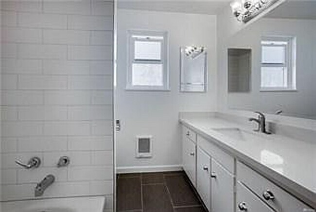 Building Photo - 6039 3rd Ave NW