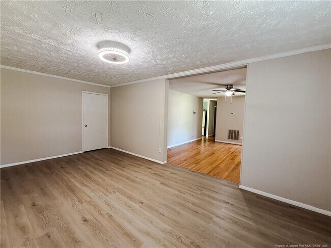 Building Photo - 7220 Ainsley St