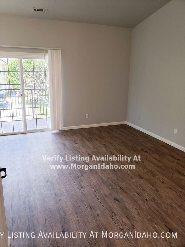 Building Photo - 10096 W Garverdale Ln