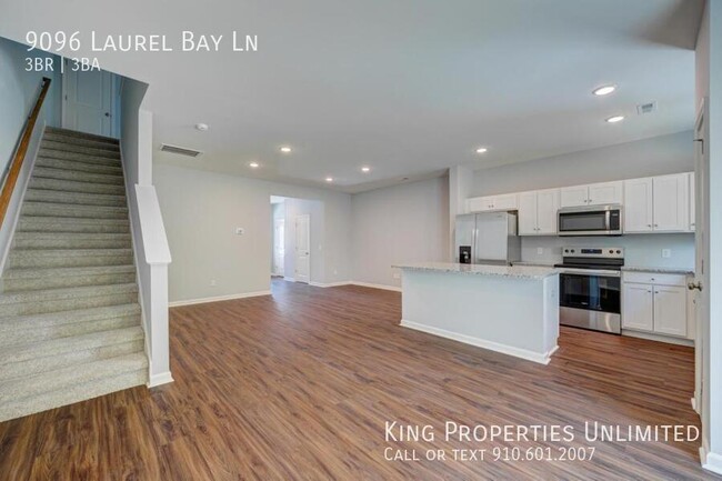 Building Photo - 9096 Laurel Bay Ln
