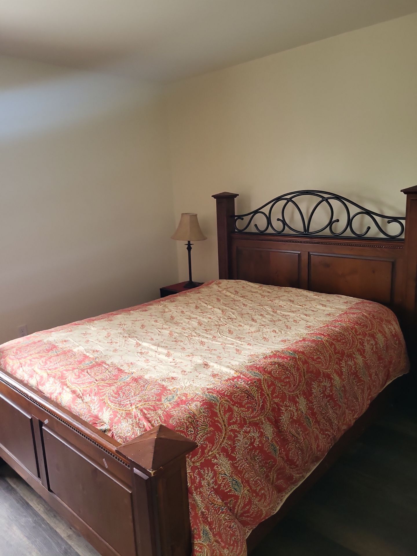 Building Photo - 943 SE Mayo Dr