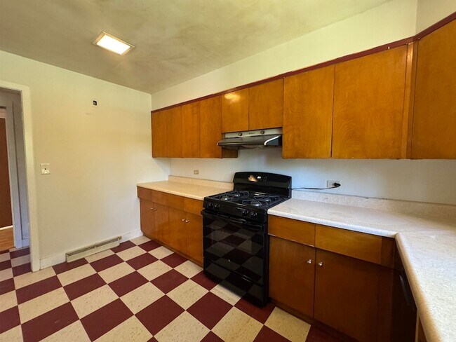 Building Photo - 473 Hapgood Pond Rd