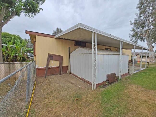 Building Photo - 8633 E Brundage Ln