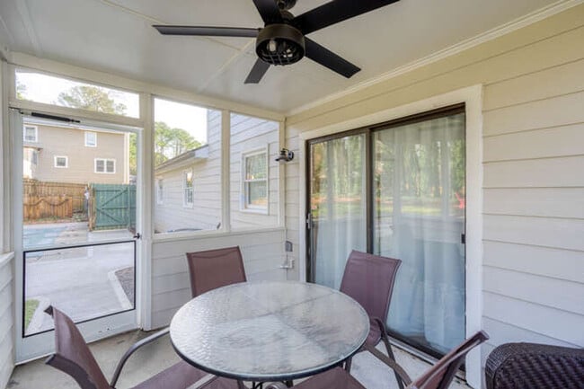 Building Photo - 1060 Washington Ave