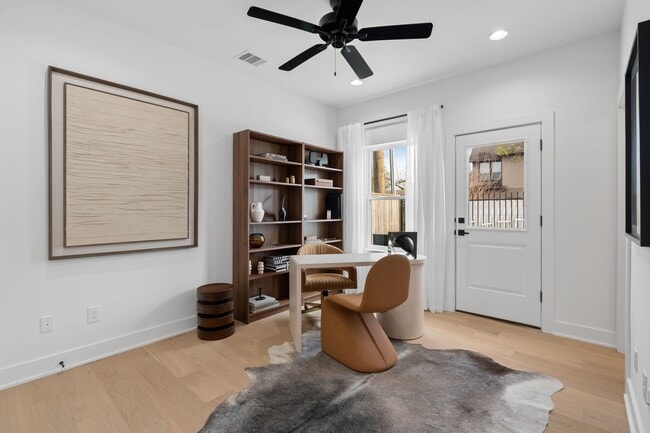 Building Photo - 8709 Ojeman Villas Dr