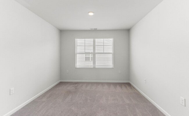 Building Photo - 5014 Pufa St