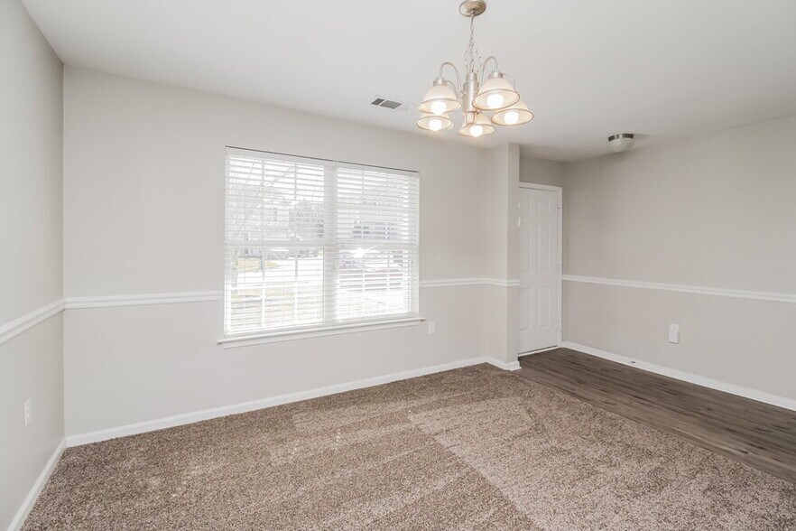 Building Photo - 1425 River Run Rd
