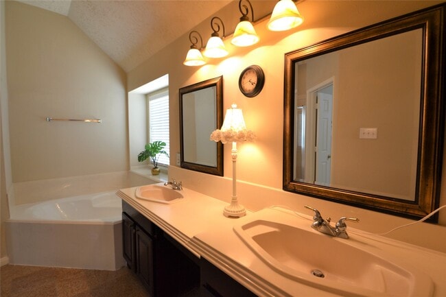 Building Photo - 1514 Coyote Hills Ln