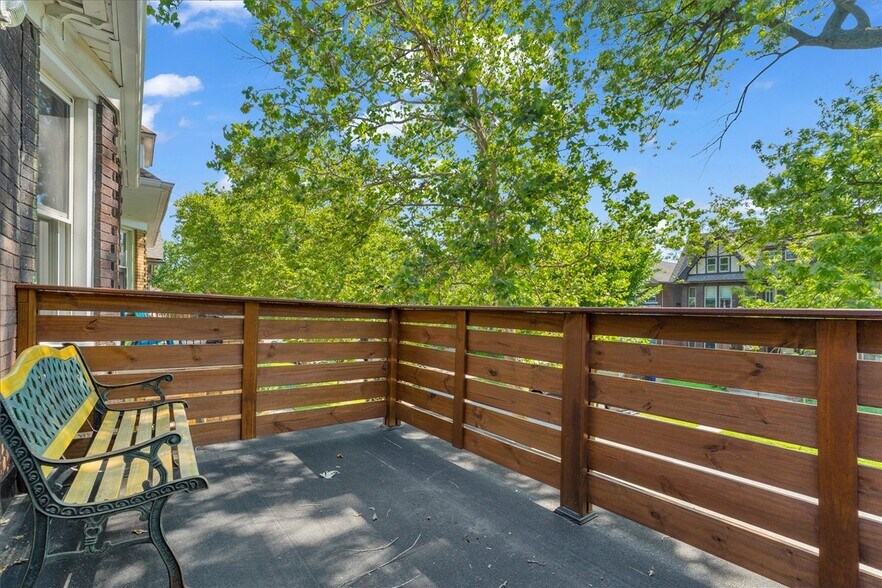 Building Photo - 5238 Commonwealth St