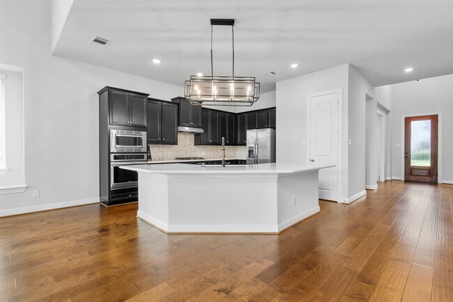 Building Photo - 148 Gray Pne Grv