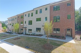 Building Photo - 2791 Bell Dr SE