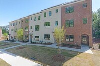 Building Photo - 2791 Bell Dr SE
