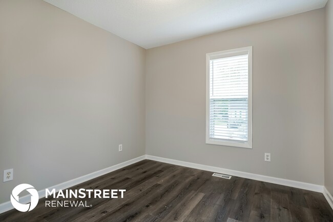 Building Photo - 510 Southampton Dr