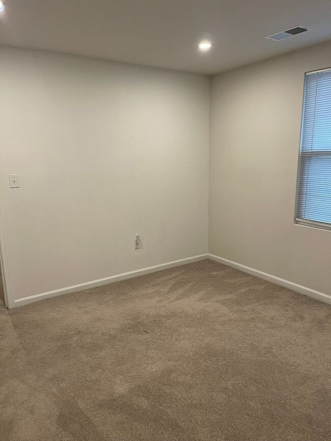 Building Photo - Dover - Clearview Meadow