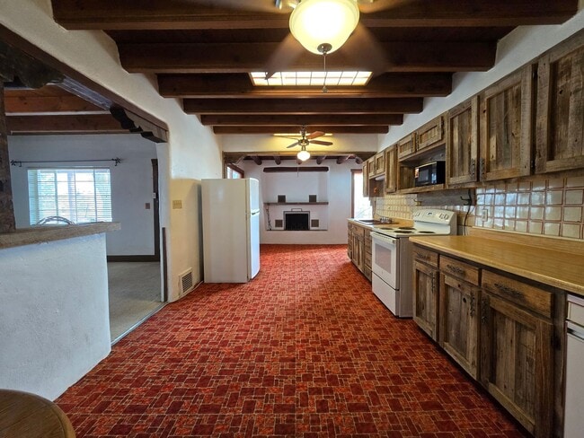 Building Photo - 27633 W Frontage Rd