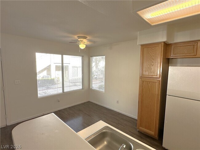 Building Photo - 3067 Key Largo Dr