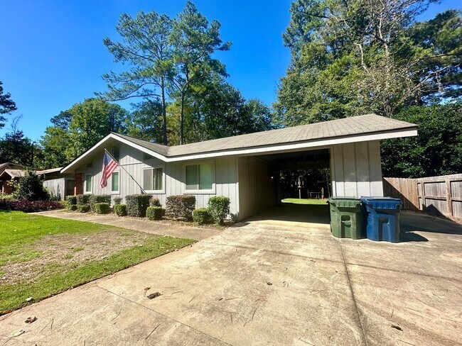 Building Photo - Shelton Woods Single Family