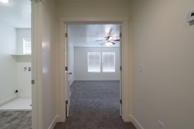 Building Photo - Desert Canyons End Unit – 4-Bedroom, 2.5-B...