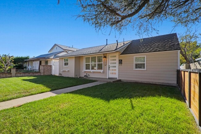 Building Photo - 17434 Saticoy St