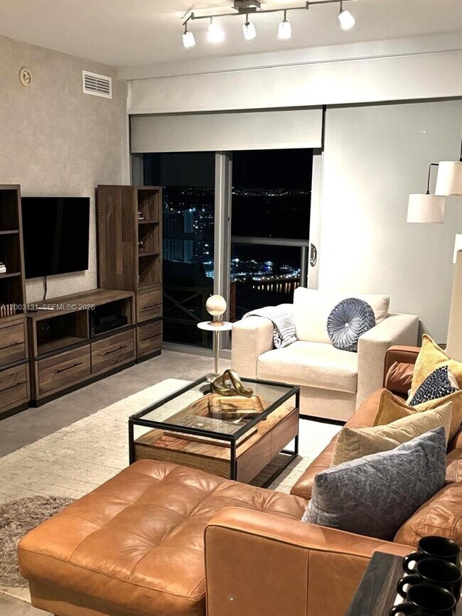 Building Photo - 888 Biscayne Blvd